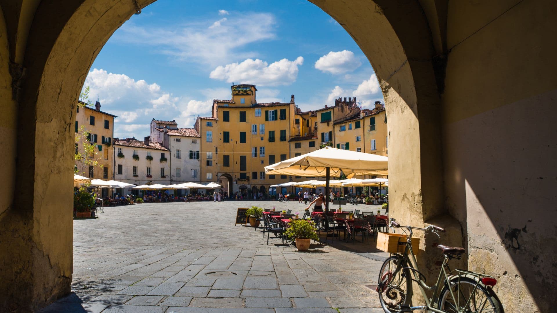 Lucca e Pisa con degustazione vini